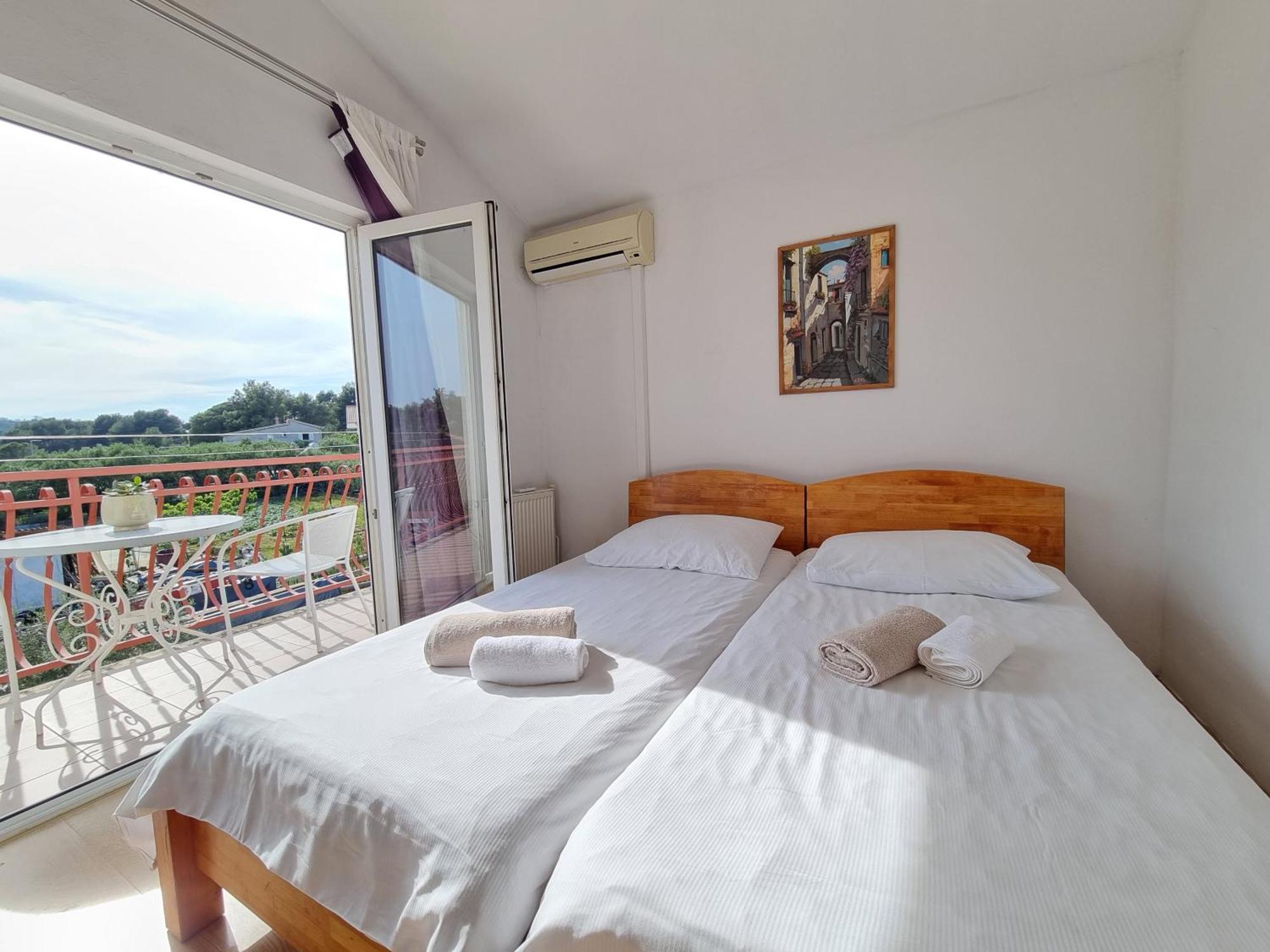 Rooms Slavica Okrug Gornji Phòng bức ảnh
